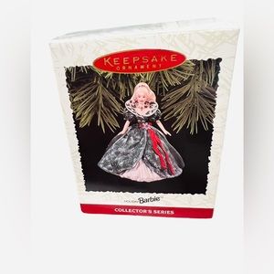 1995 Handcrafted Hallmark Mattel Barbie Keepsake Ornament "Holiday Barbie"